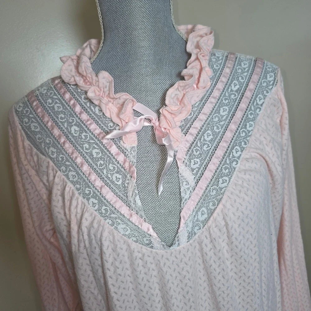 Vintage Pink Pointelle Nightgown Lace Ruffle V-Neck Long Sleeve Coquette